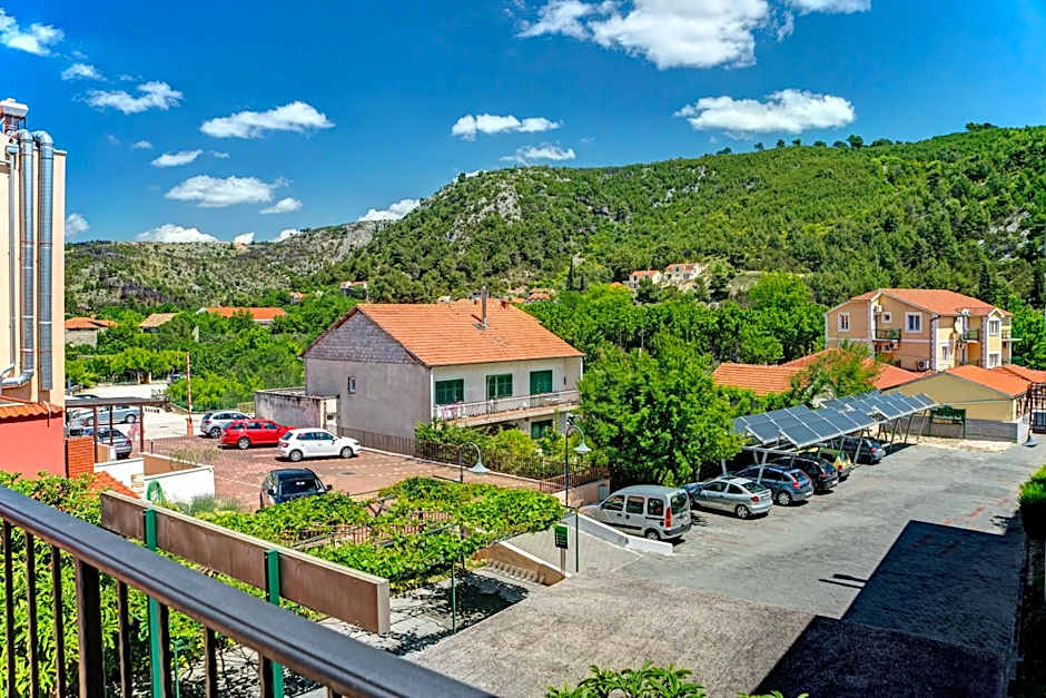 Hotel Skradinski Buk
