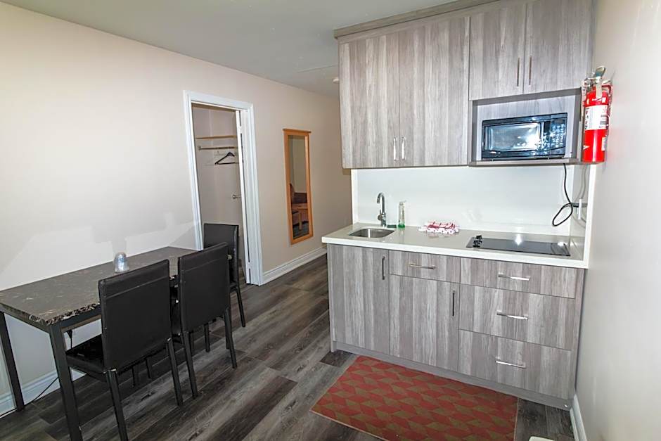 Borden Inn and Suites