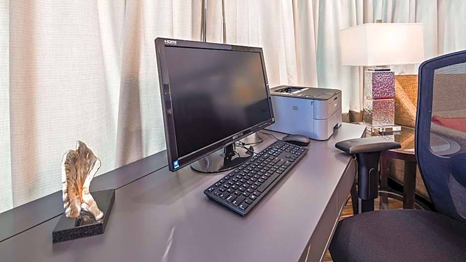Best Western Center Inn