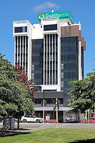 Quality Suites Central Square