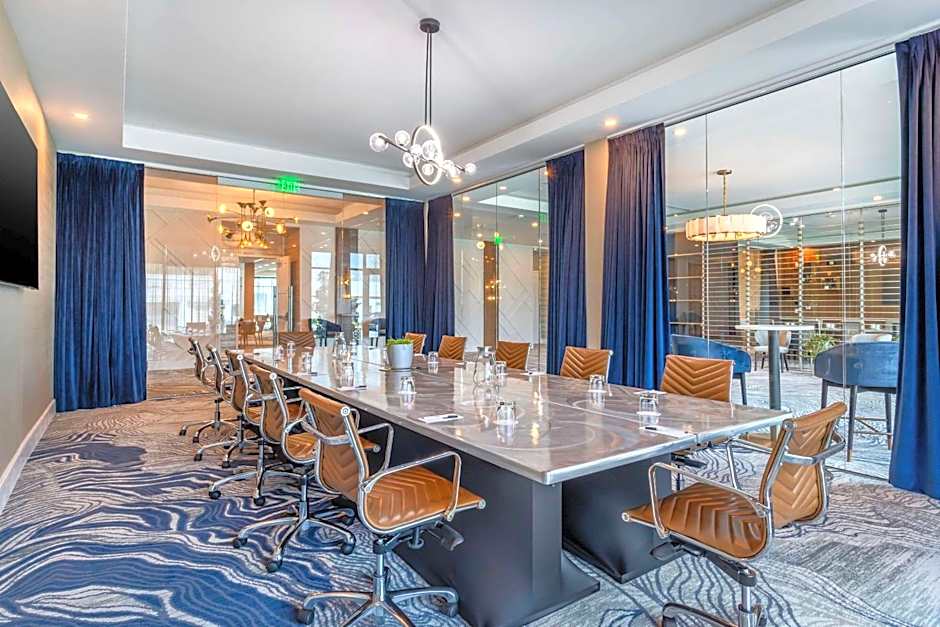 Cambria Hotel Waco University Riverfront