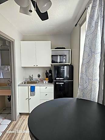 Deluxe Queen Room with Two Queen Beds