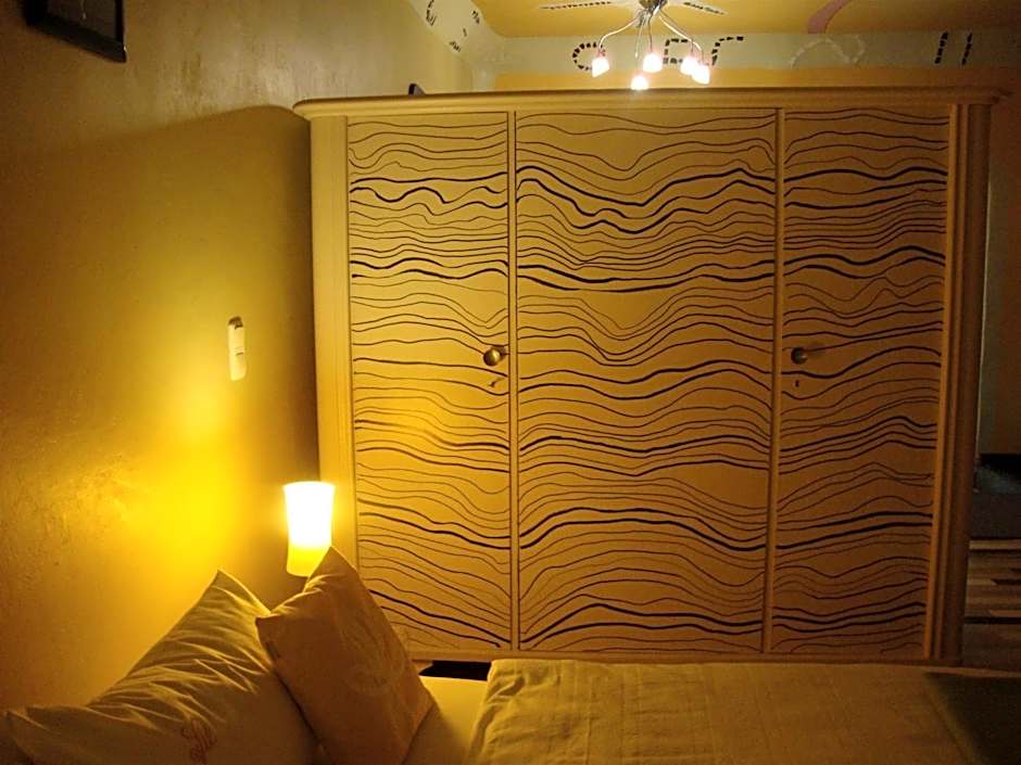 Art Apartments