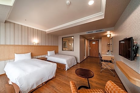 Deluxe Twin Room without View