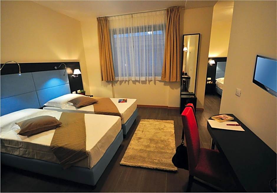 Hotel 325 Tor Vergata