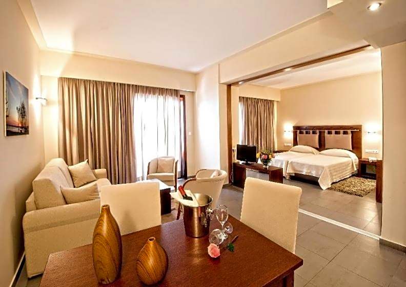 Foto 1 dari 3 — Junior Suite, Sea View