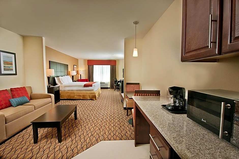 Holiday Inn Express Hotel and Suites Pearsall By IHG