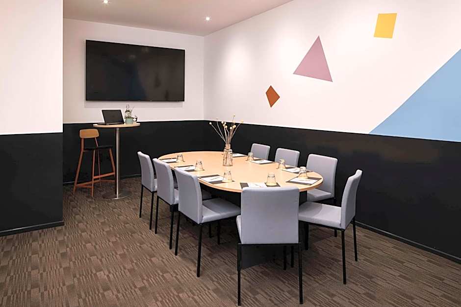 Atura Dandenong