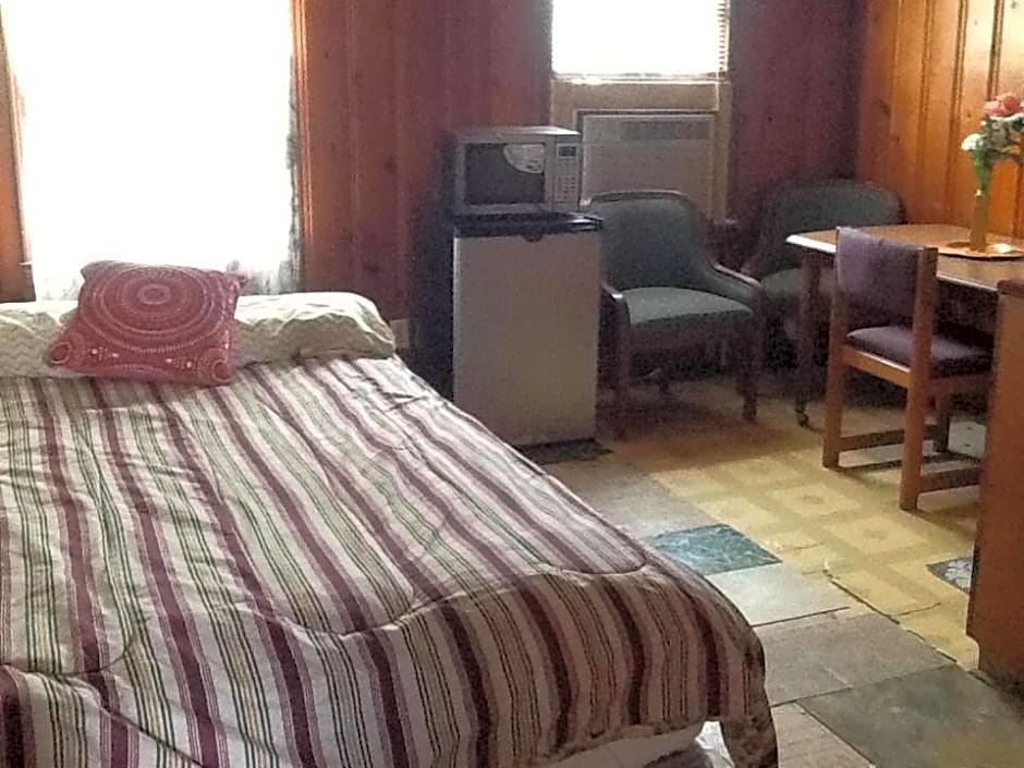 Rosenberg Motel