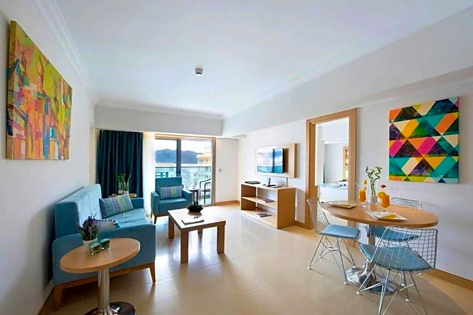 Aurasia Design Hotel