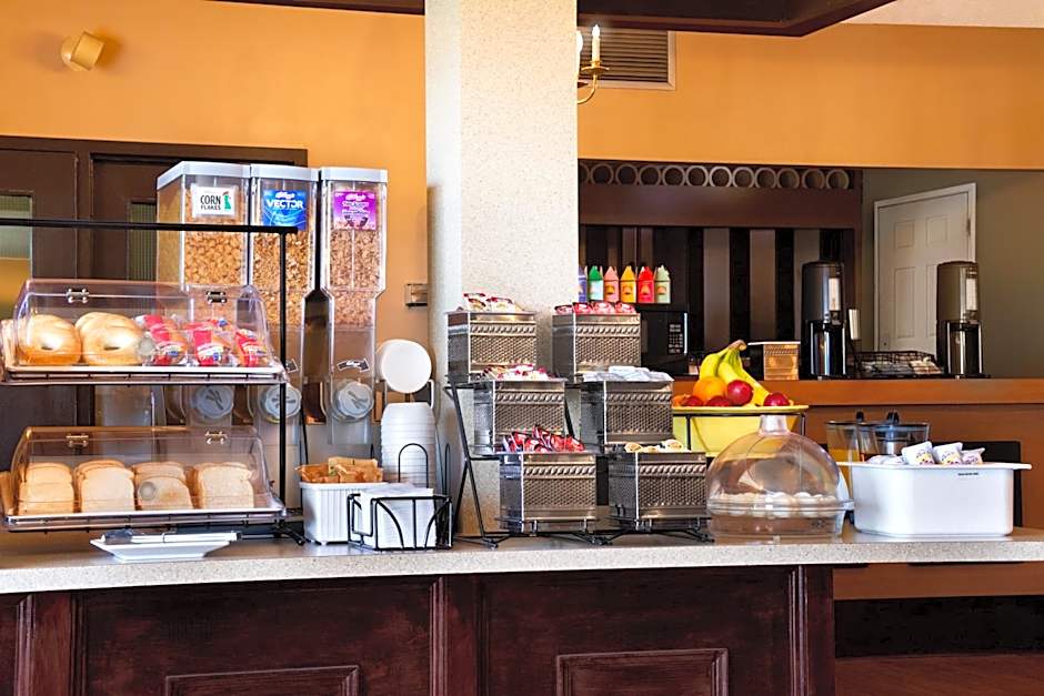 Super 8 by Wyndham Brockville