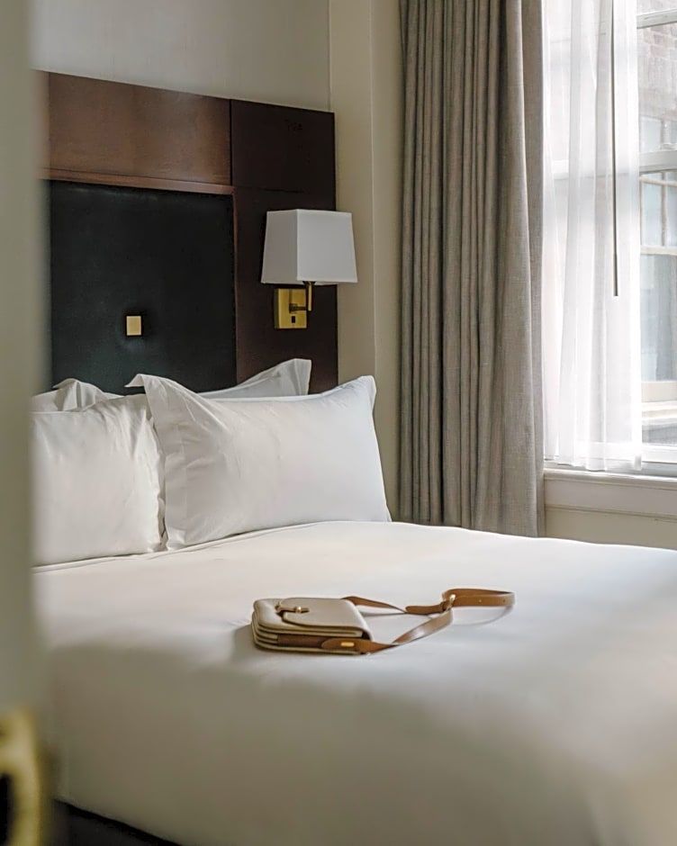 Club Quarters Hotel in Houston