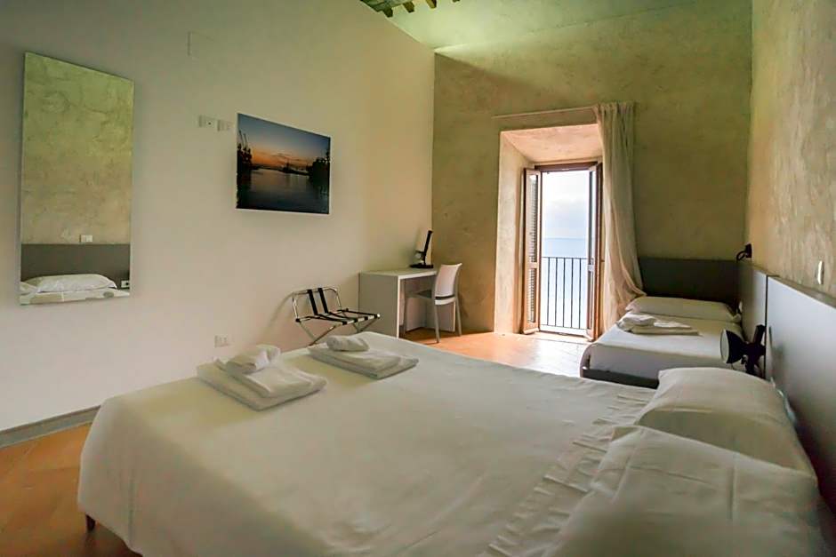 Ostello del Castello di Santa Severa