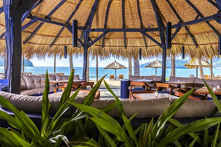 Thompson Zihuatanejo, A Beach Resort by Hyatt