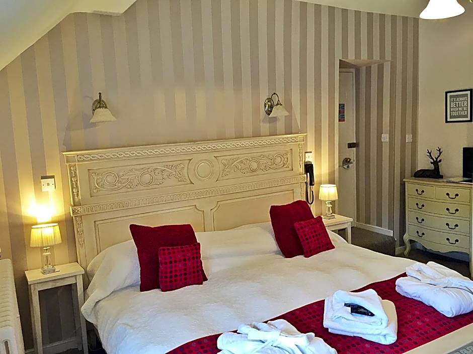 The Hand at Llanarmon