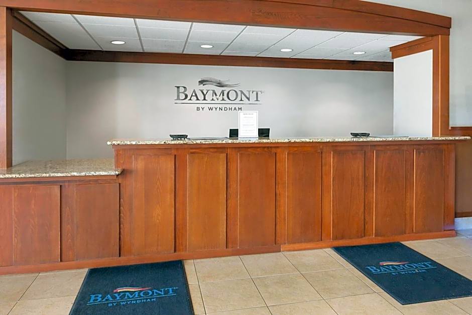 Baymont by Wyndham Jamestown Conference Center & Water Park