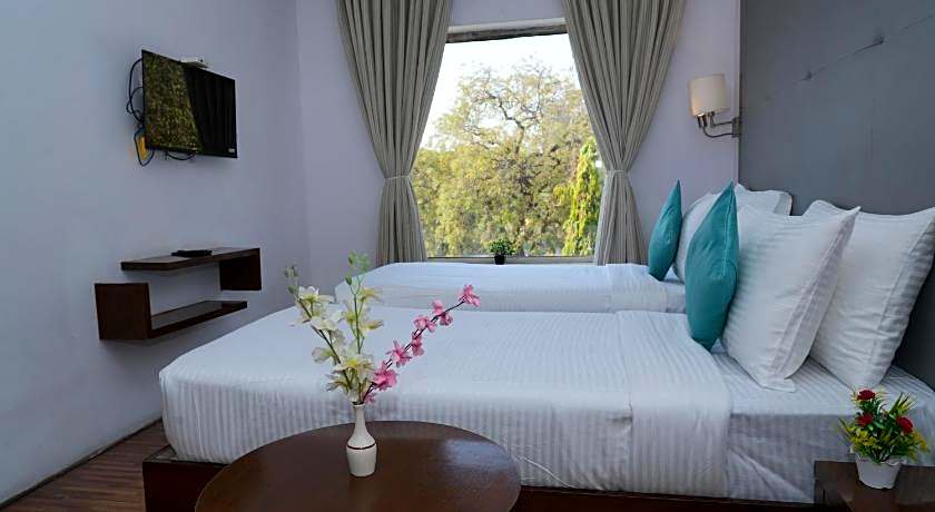 Hotel Clarks Collection Bhavnagar