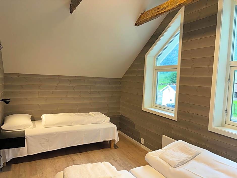 Brekke Gard Hostel