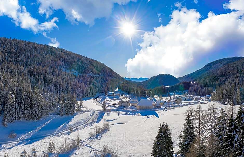 Zum Hirschen Boutique Hotel Val di Non