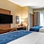 Comfort Inn & Suites Downtown near University