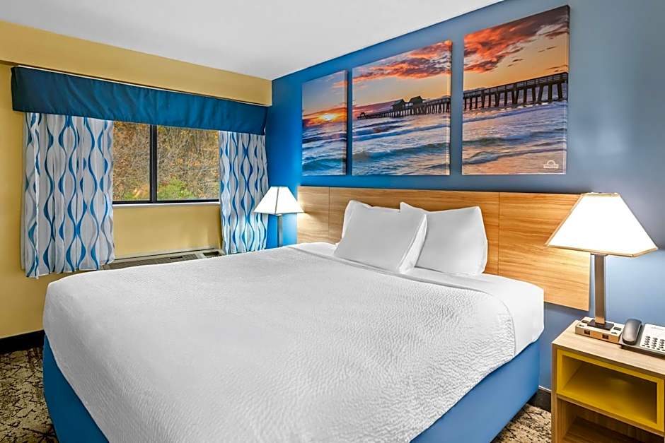 Days Inn by Wyndham Renfro Valley Mount Vernon