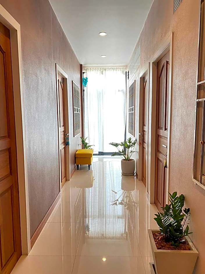 Por poshtel Kanchanaburi