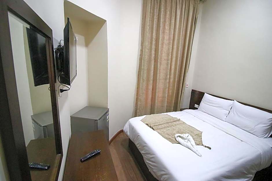 Miramar Talaat Harb Square