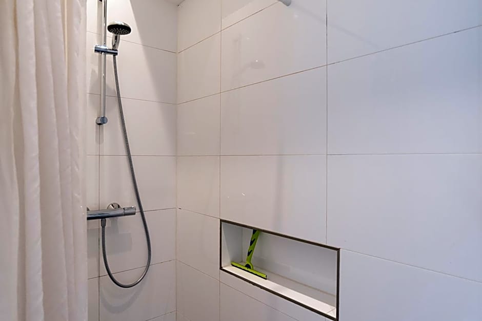 City centre studio canal belt