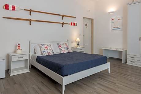 Quadruple Room with Private Bathroom