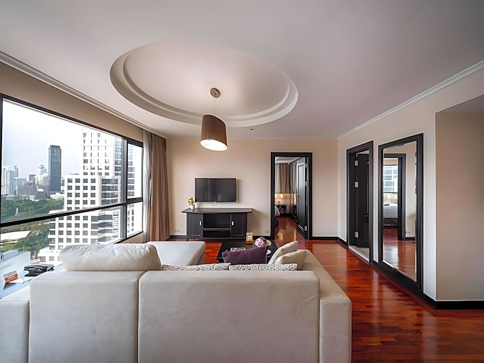 Bandara Suites Silom
