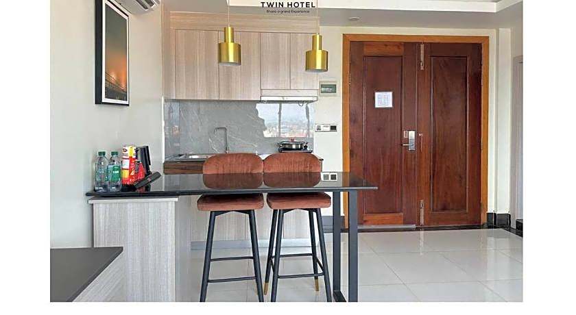 Twin Hotel