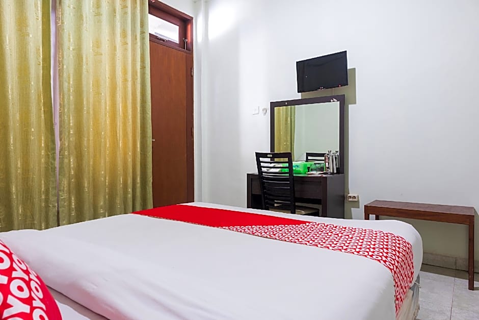 Super OYO 1682 Greenia Hotel