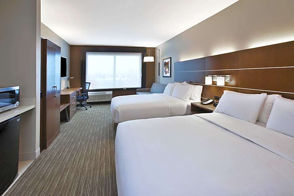 Holiday Inn Express & Suites Okemos - University Area By IHG