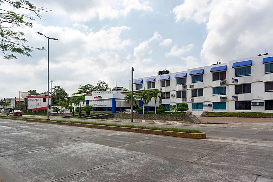 OYO Hotel Casa Blanca