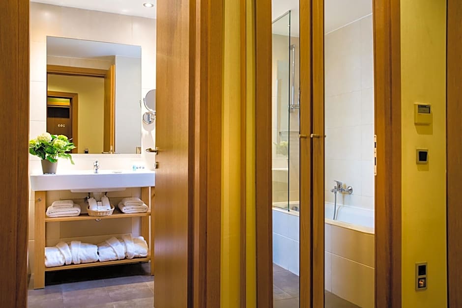 The Athens Gate Hotel