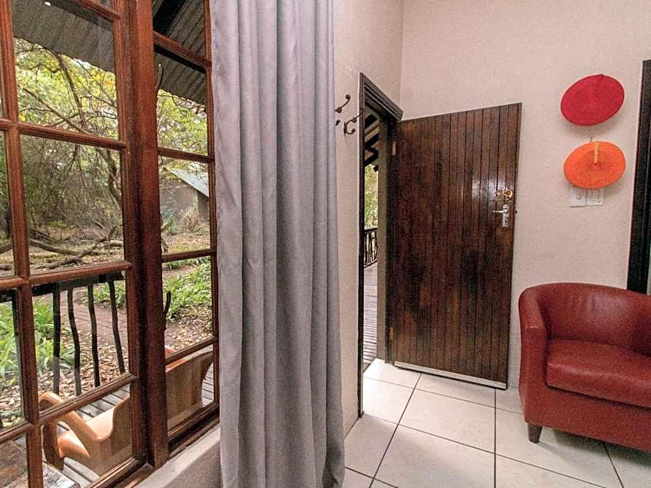 Emdoneni Lodge with Zululand Cat Conservation Project