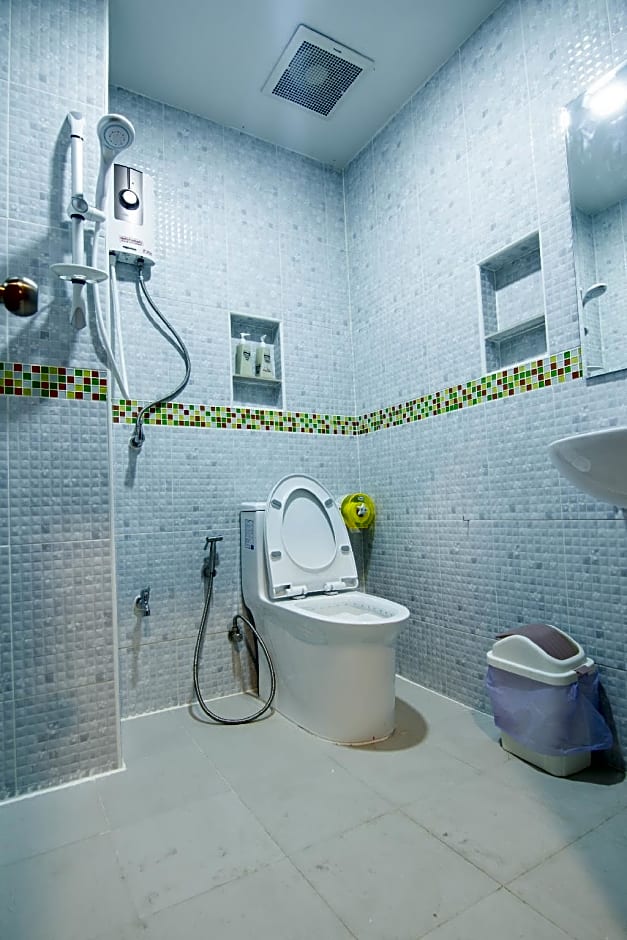 NonNee Lampang Hotel