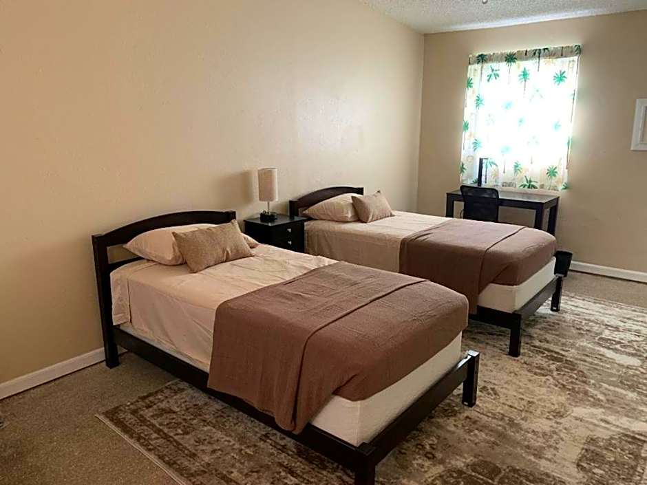 Sebastian Gardens Inn & Suites
