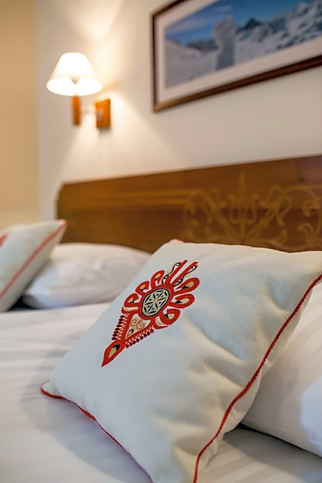 Hotel Logos