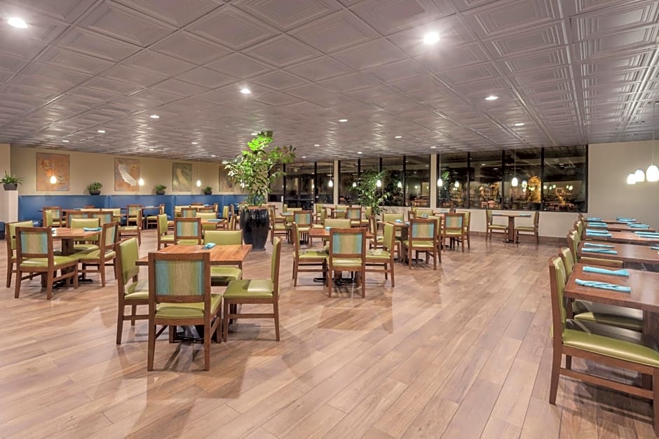 Wyndham Visalia
