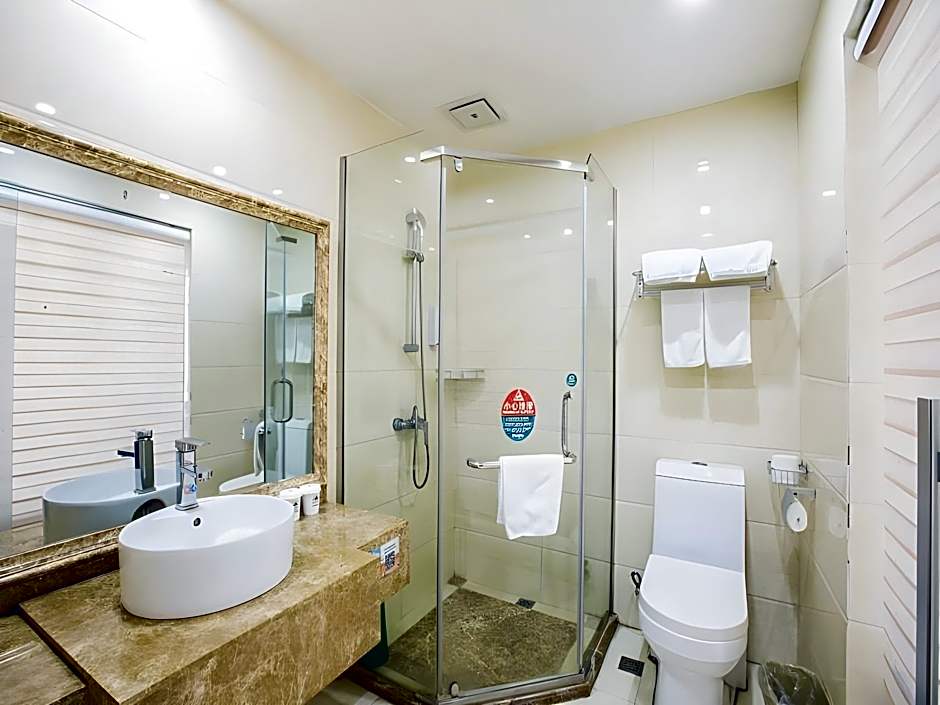 GreenTree Inn Nantong Huida Square Yuejiang Road Express Hotel – Nantong, VA