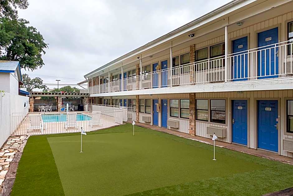 Motel 6 Boerne