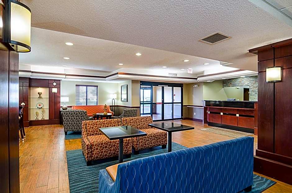 Comfort Inn & Suites Hutchinson