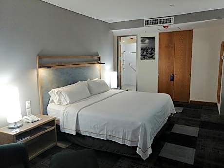 Standard King Room - Disability Access