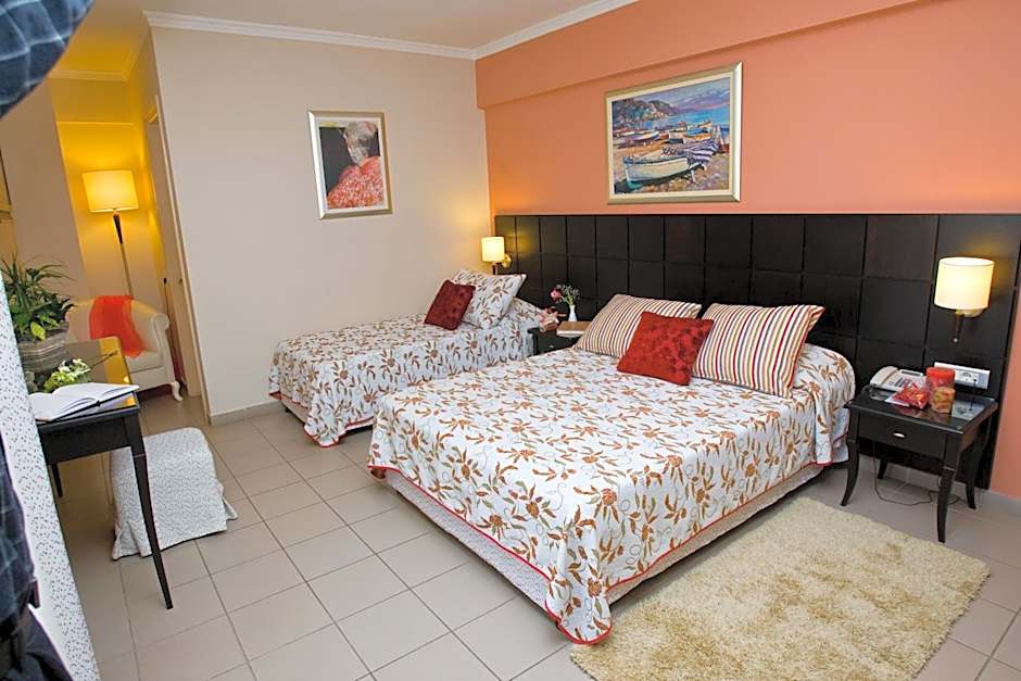 Ionian Plaza Hotel & Spa