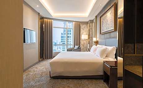 Club Suite with City View