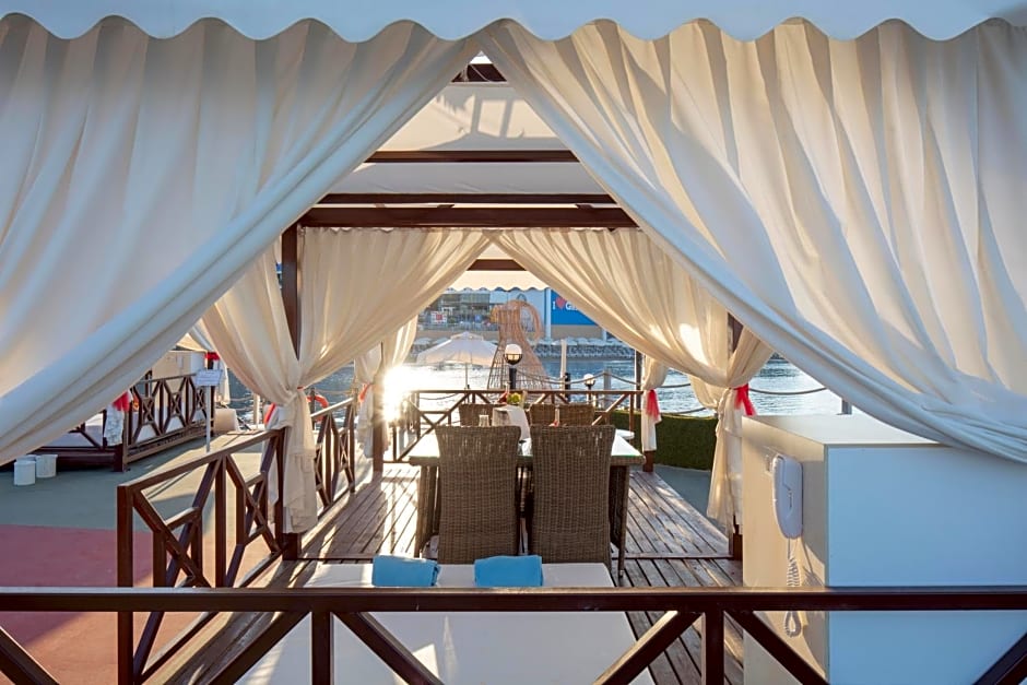 Granada Luxury Okurcalar