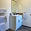 Kingswood Manor Motel