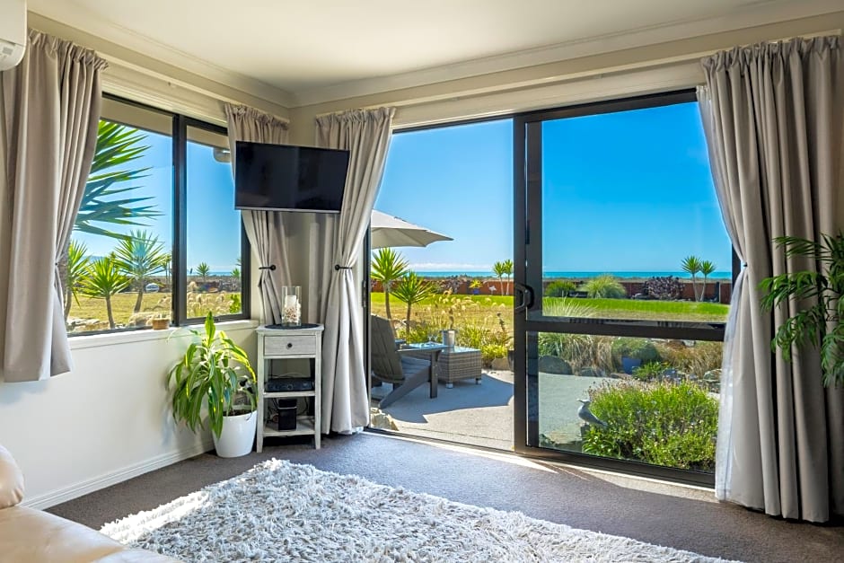 Ocean View Beachfront Apartment