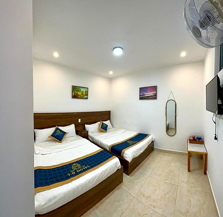 T-H Hotel & Villa 